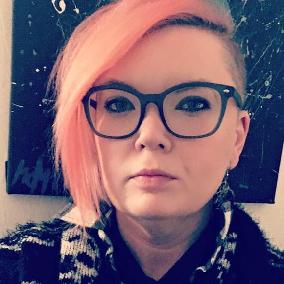 Meet your Posher, Stephanie - Picture 1 of 1